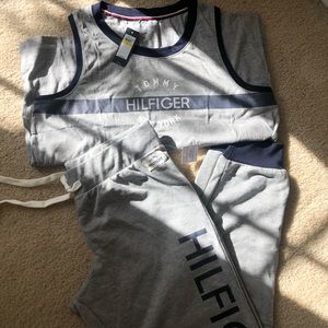 NWT Tommy Hilfiger 2-Piece Set